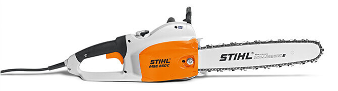 Eine elektrische Kettensäge ist vergleichsweise leicht, handlich und zudem deutlich leiser als eine Benzinmotorsäge. STIHL Elektrokettensäge MSE 250 C-Q