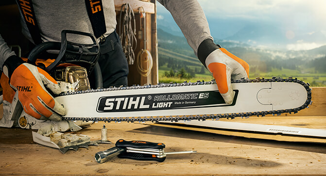 Die Leichtbauschiene eignet sich aufgrund ihres geringen Gewichts für die lange Arbeit im Forst. Führungsschiene STIHL Rollomatic ES Light