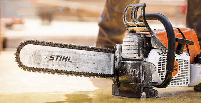 STIHL Gesteinschneider Ketten sind mit Diamantsegmenten besetzt und werden per Wasserführung geschmiert. STIHL Gesteinschneider Kette online kaufen